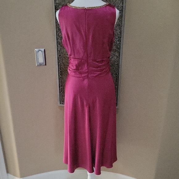 NWOT Donna Morgan Burgundy Midi Dress With Crystal Beads And Seqiuin Details - Picture 4 of 6